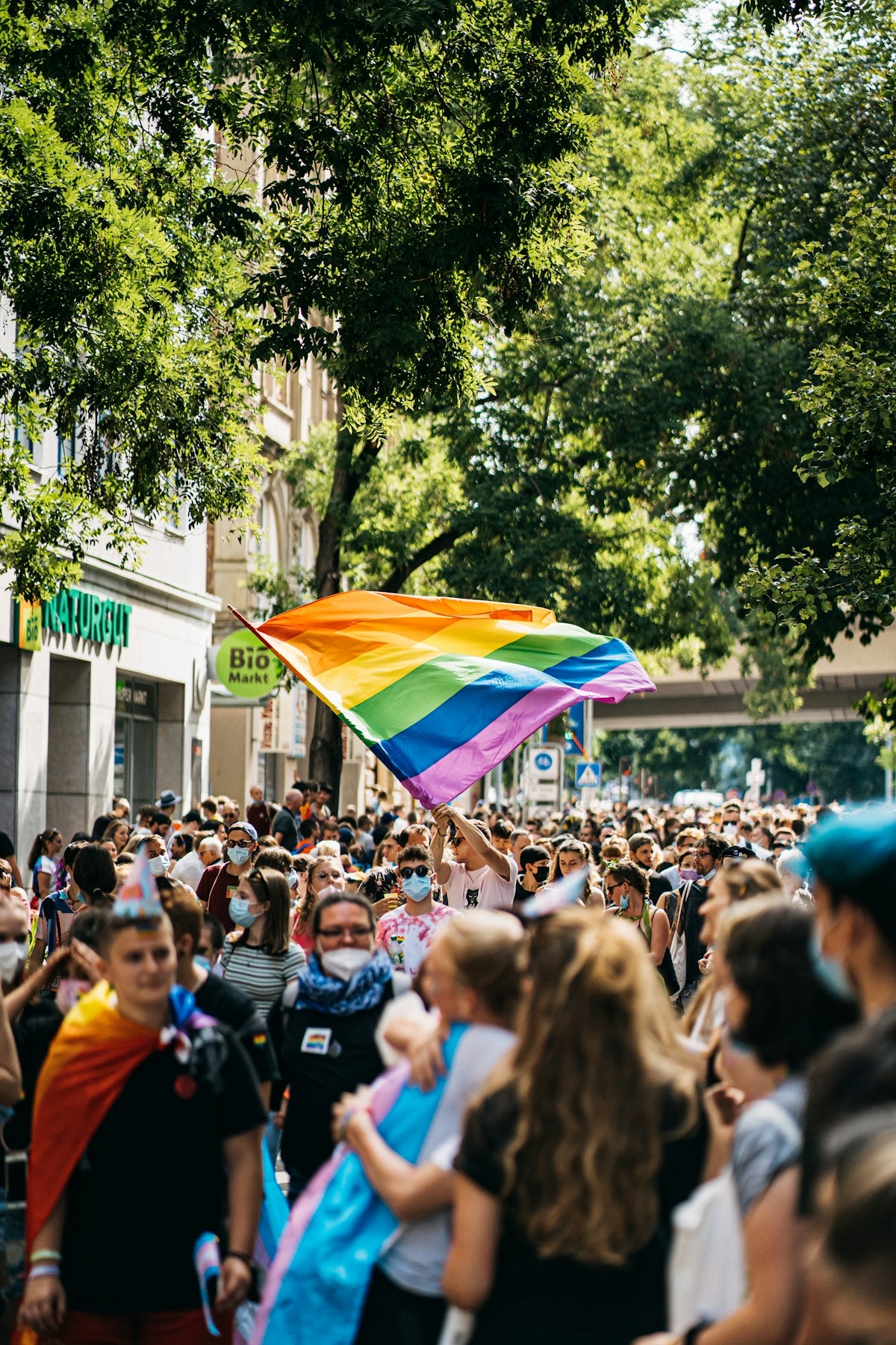 Ten Must-Know Facts About Queer Representation in Graphic Novels