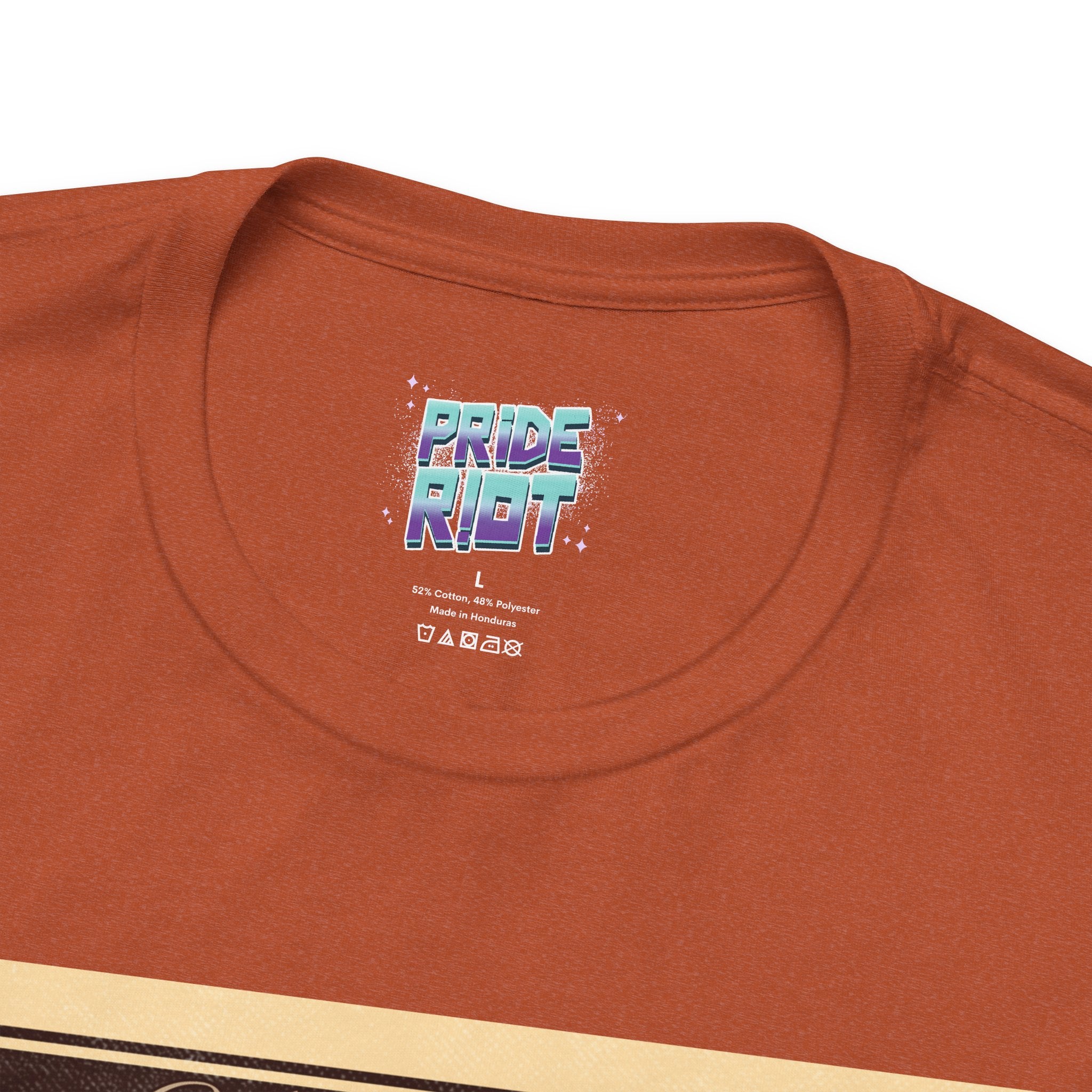 She’s Having Lesbian Thoughts – Retro Tee