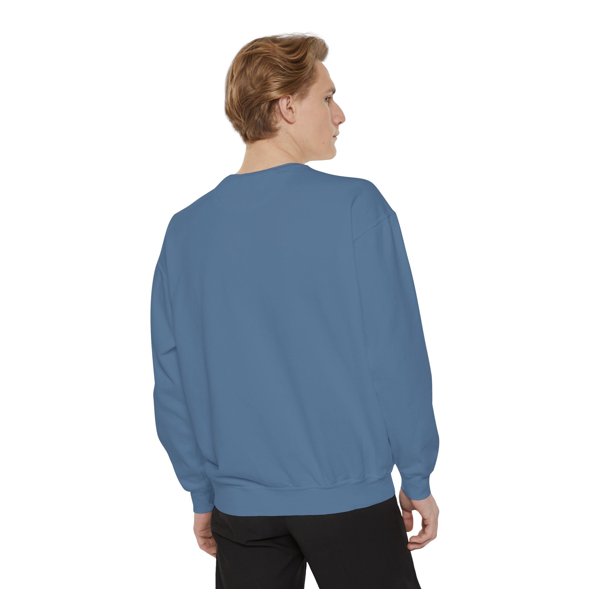 Garment-Dyed Sweatshirt – Stylish Layer